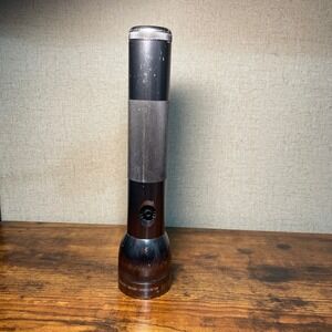 Maglite 2-Cell D Flashlight Gray Aluminum Adjustable Beam DL42734787 10 Inch